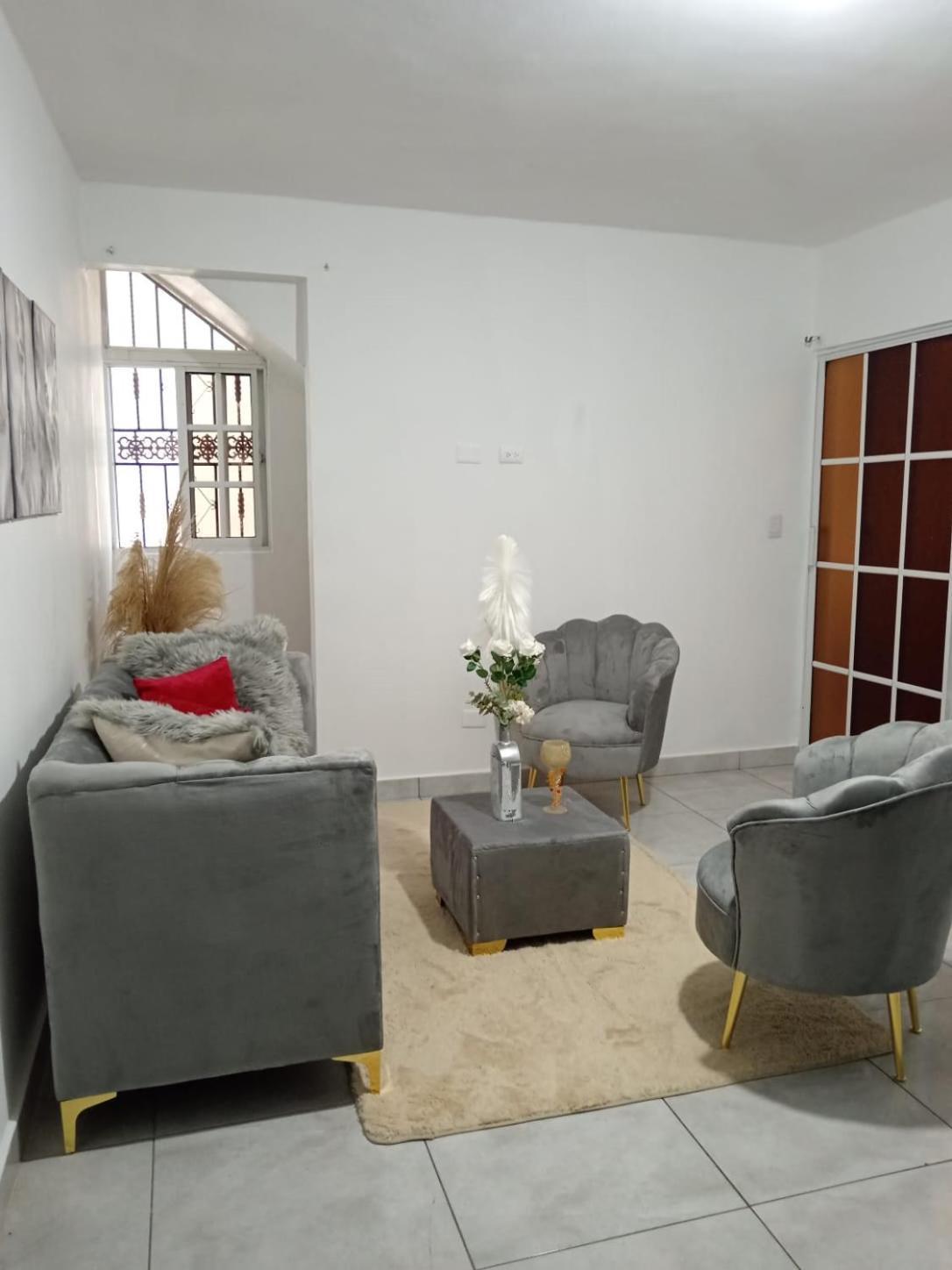Apartamentos De 1 2 Y 3 Habitaciones 산티아고 데 로스 카바예로스 외부 사진