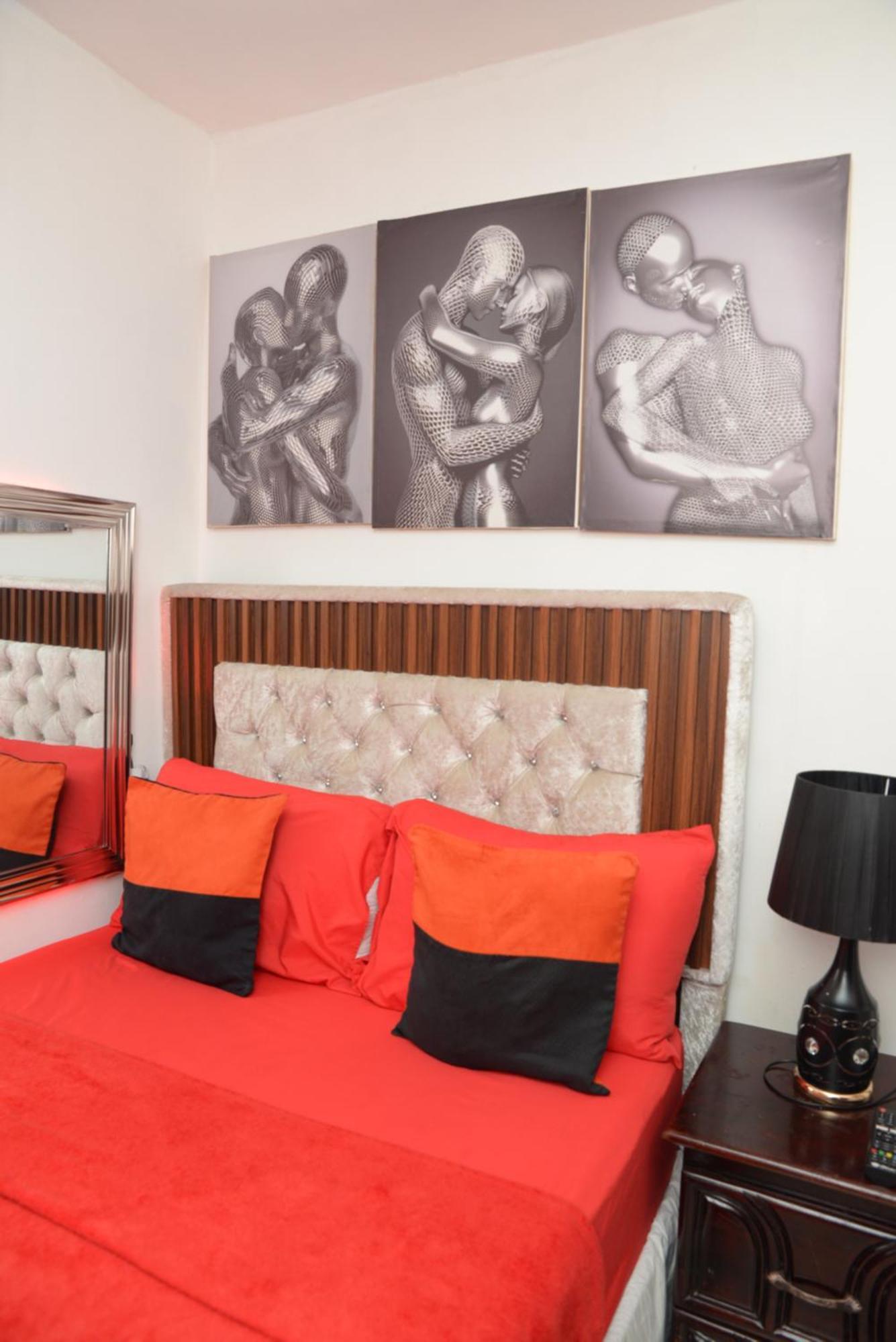 Apartamentos De 1 2 Y 3 Habitaciones 산티아고 데 로스 카바예로스 객실 사진